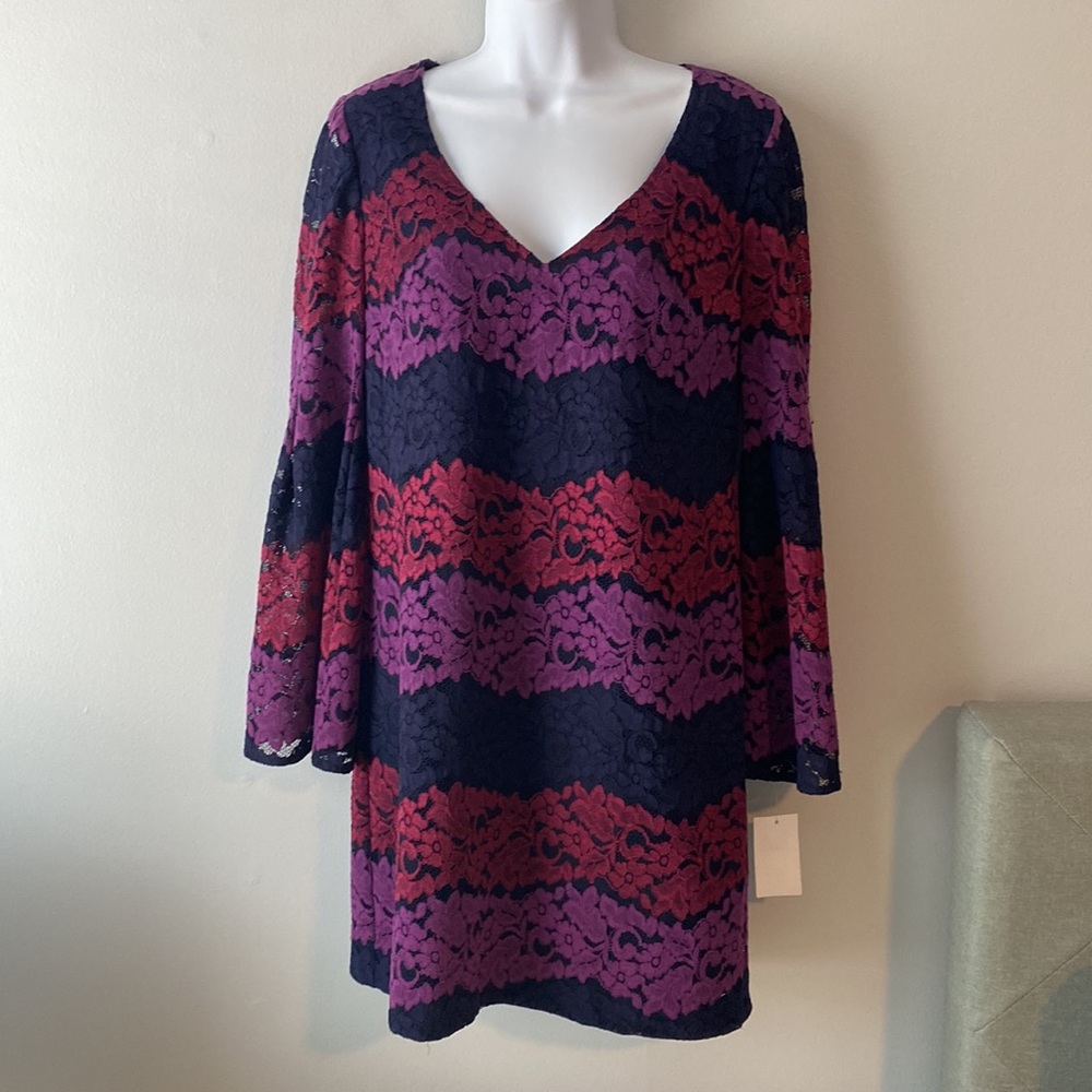 Trina Turk NWT Revue Bell Sleeve Lace Dress Size Small
